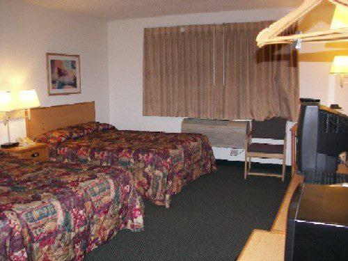 Отель Boarders Inn and Suites Wautoma