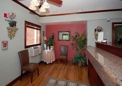 Отель Stay Inn & Suites - Stockbridge