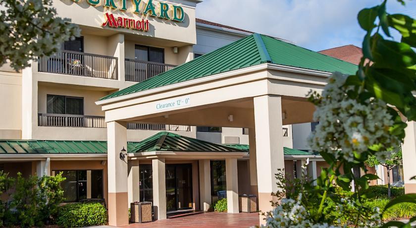 Отель Courtyard Florence South Carolina