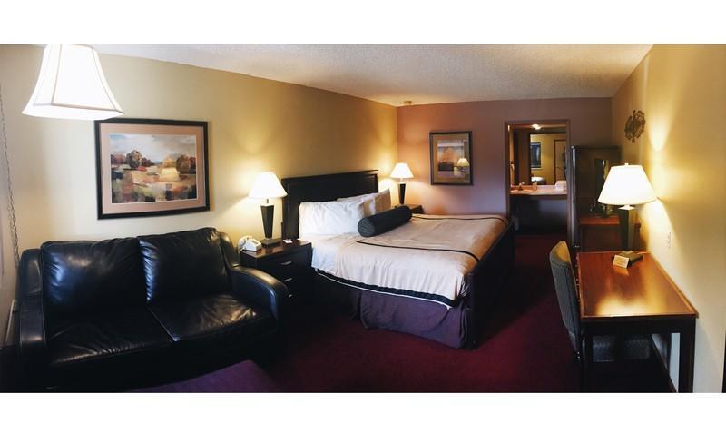Отель Hotchkiss Inn Motel