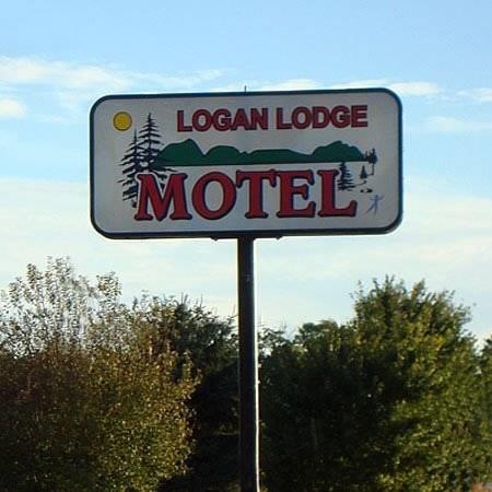 Отель Logan Lodge Motel Urbana