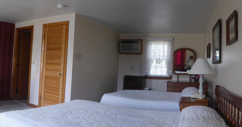 Отель The Coachman Motor Inn