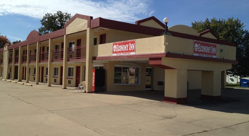 Отель Economy Inn - Vandalia