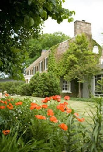 Отель Goodstone Inn & Restaurant