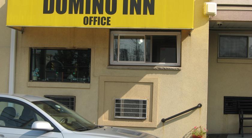 Отель Domino Inn