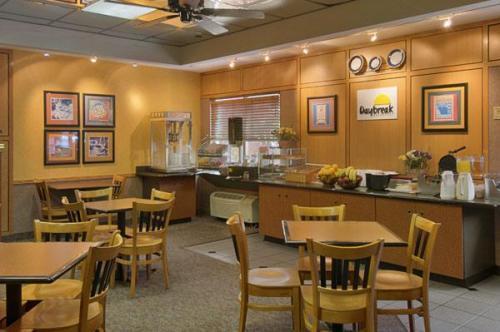 Отель Days Hotel Atlantic City - Pleasantville