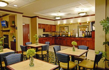 Отель Best Western Monroe Inn & Suites