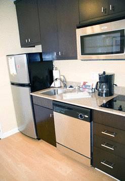 Отель TownePlace Suites Fayetteville Cross Creek