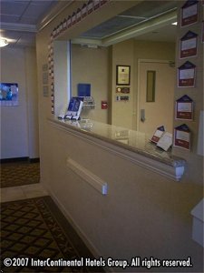 Отель Candlewood Suites Fort Wayne