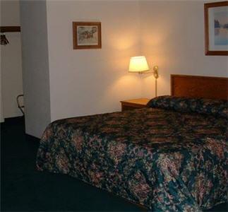 Отель Cedarwood Inn