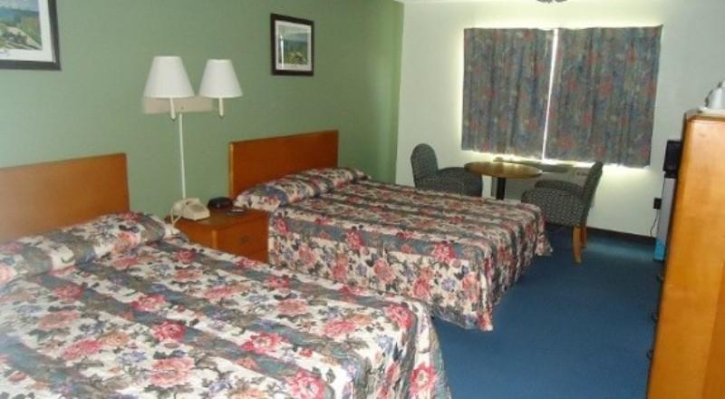 Отель Glosser Motor Inn