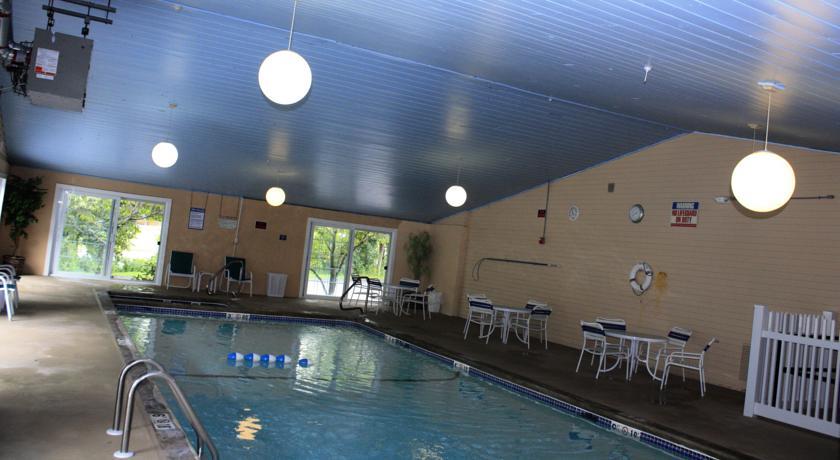 Отель Hampton Falls Inn