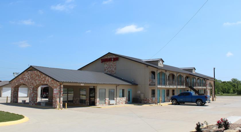 Отель Sanger Inn