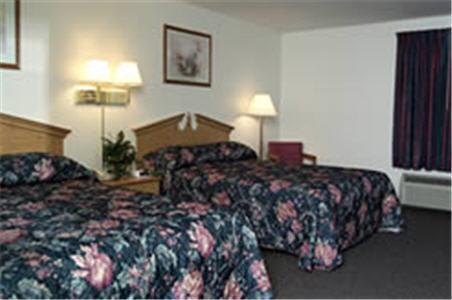 Отель Quaker Inn and Conference Center
