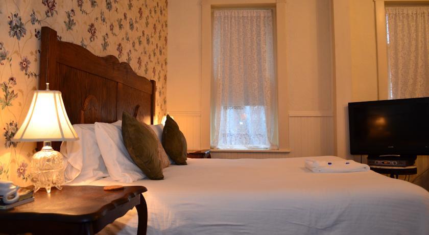 Отель The Palace Hotel and Bath House Spa