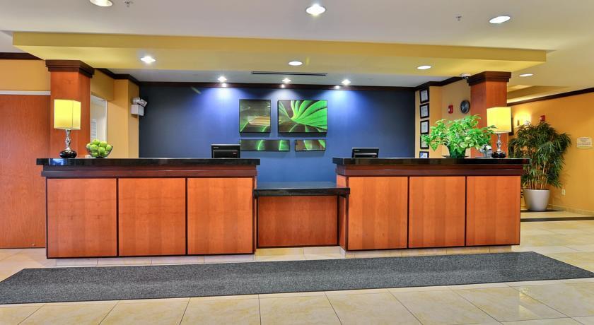 Отель Fairfield Inn & Suites Huntingdon Raystown Lake