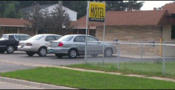 Отель Wolds Motel - Mt. Pleasant