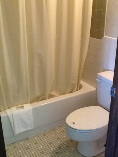 Отель Daniel Boone Motor Inn