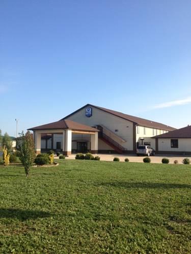 Отель Pinckneyville Inn
