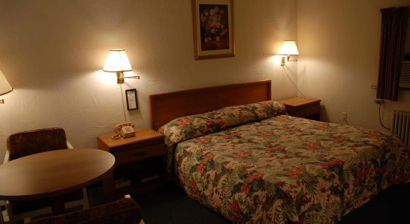Отель The Blue Jay Motel