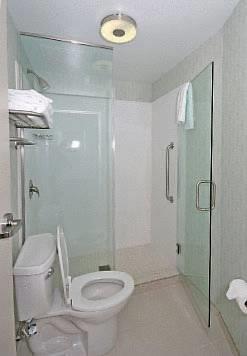 Отель SpringHill Suites Winston-Salem Hanes Mall