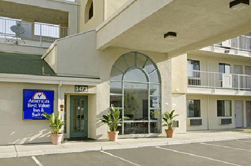 Отель Budget Inn and Suites Stockton Yosemite