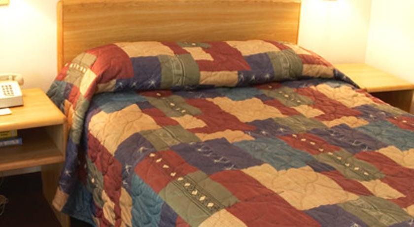 Отель EZ 8 Motel Palmdale