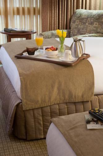 Отель Crowne Plaza Tulsa Hotel Southern Hills