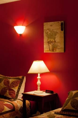 Отель Pine Hill Arms Hotel