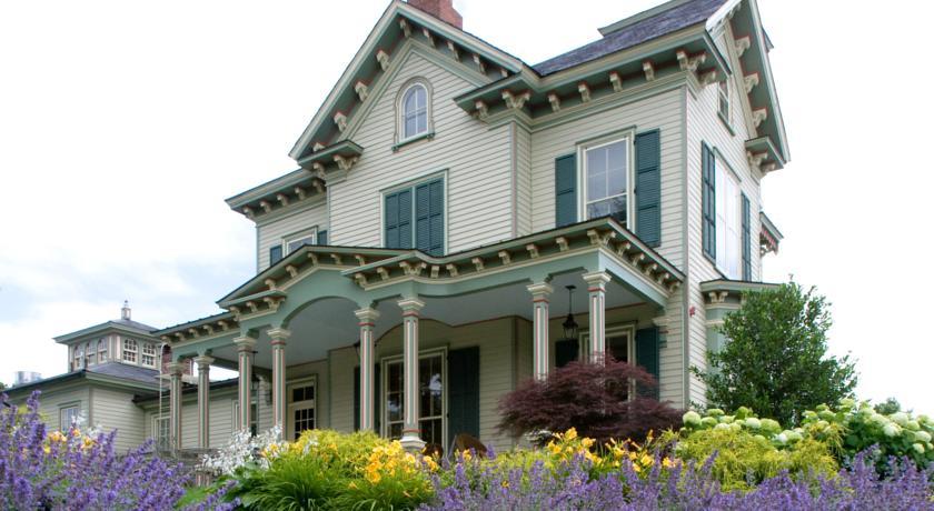 Отель Jedediah Hawkins Inn