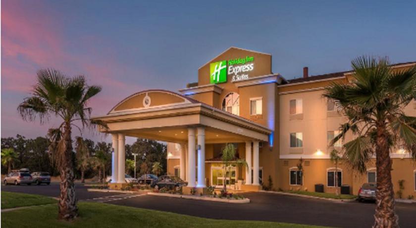 Отель Holiday Inn Express & Suites / Red Bluff - South Redding Area