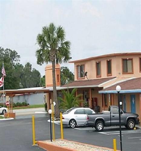Отель Red Carpet Inn South Daytona