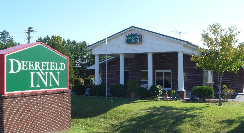Отель Deerfield Inn and Suites - Fairview
