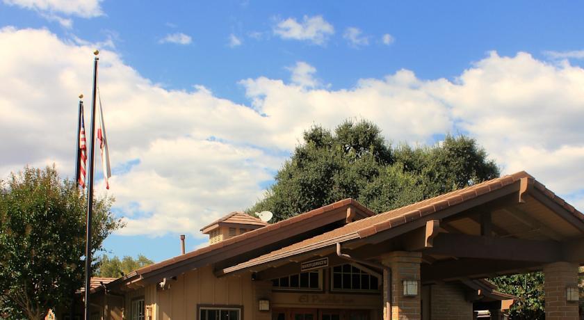 Отель El Pueblo Inn