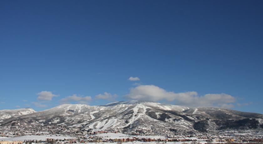 Отель The Village at Steamboat
