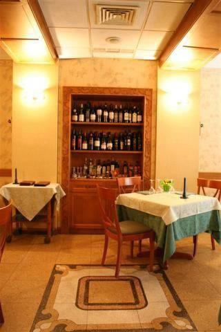 Отель Hotel Lory