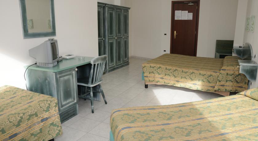 Отель Hotel Meridiana