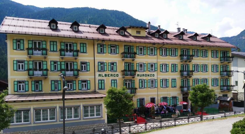Отель Hotel Auronzo