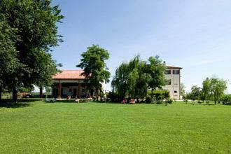 Отель Holiday Home Marango Sopra Caorle
