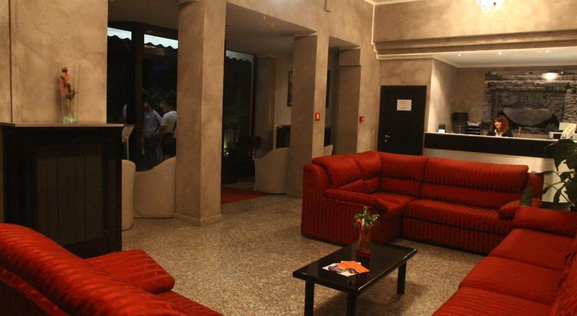 Отель Hotel Pineta