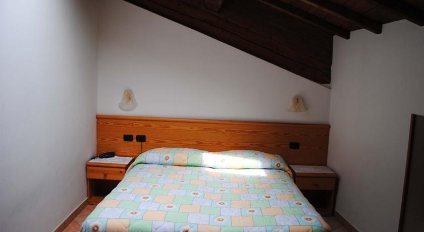 Отель Albergo Al Platano