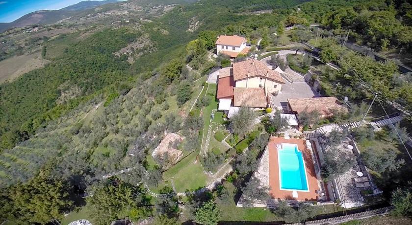 Отель Agriturismo Colle Cesoni