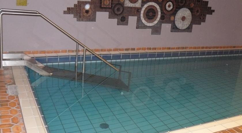 Отель Hotel Garnì Savoy