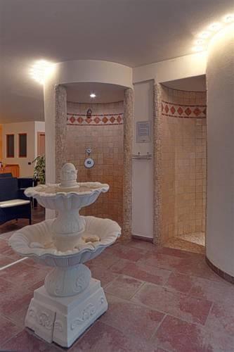 Отель Hotel Alpin