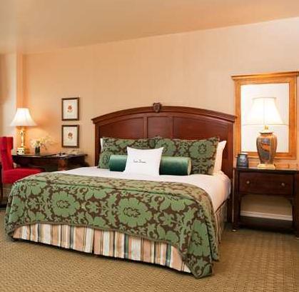 Отель Hotel Roanoke & Conference Center