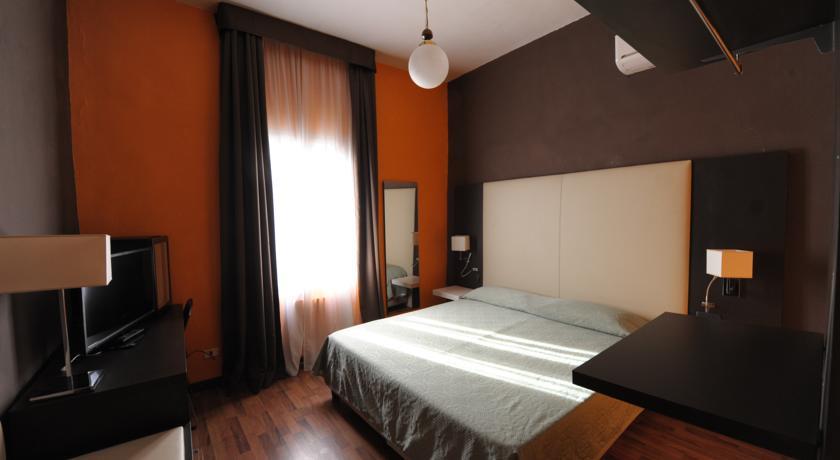 Отель Hotel Giardini