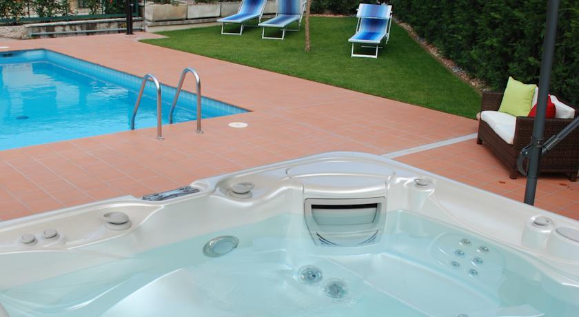 Отель Hotel La Pergola