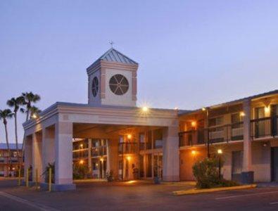 Отель Howard Johnson Inn