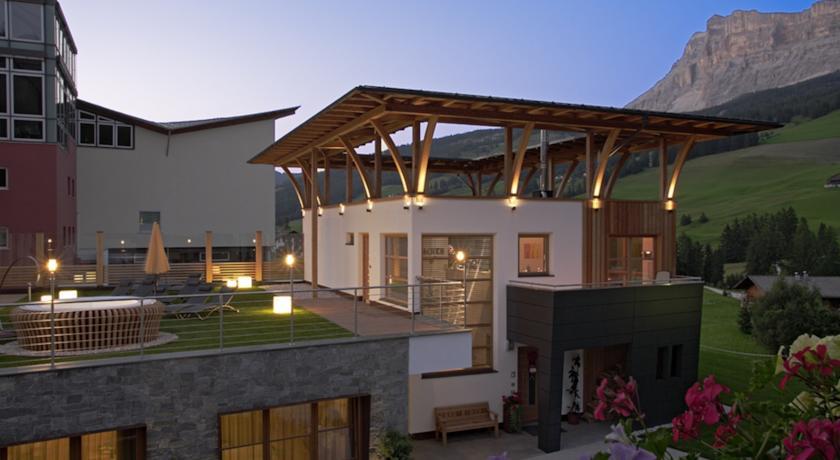 Отель Hotel Ciasa Soleil