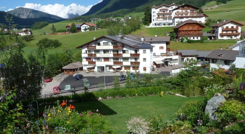 Отель Hotel Alpenroyal